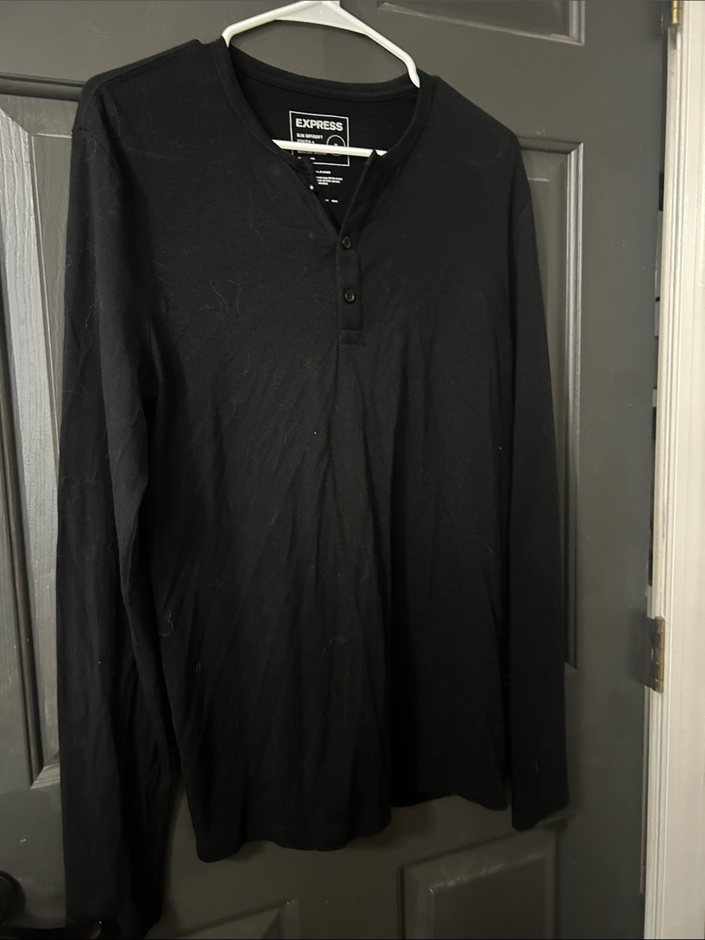 Express Men’s Black Long-Sleeve Henley Top